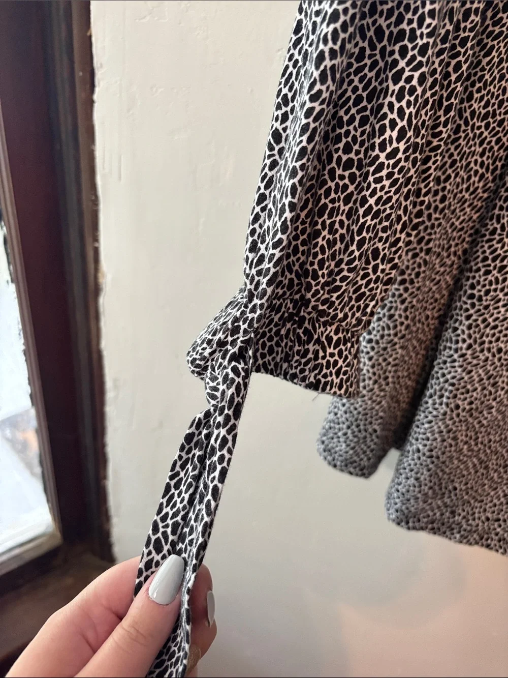 Michael Kors Black and White Printed Tie-Sleeve Blouse Size 3X